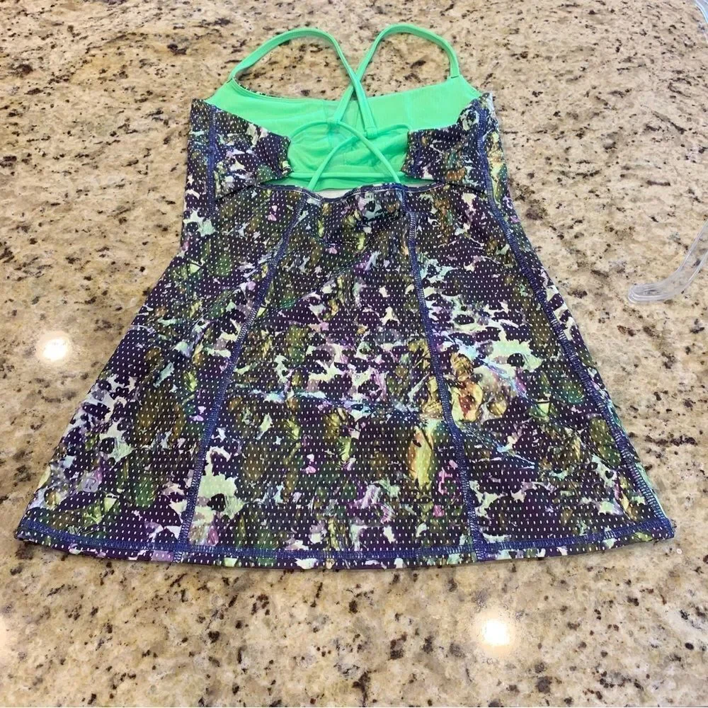 lululemon athletica size bust